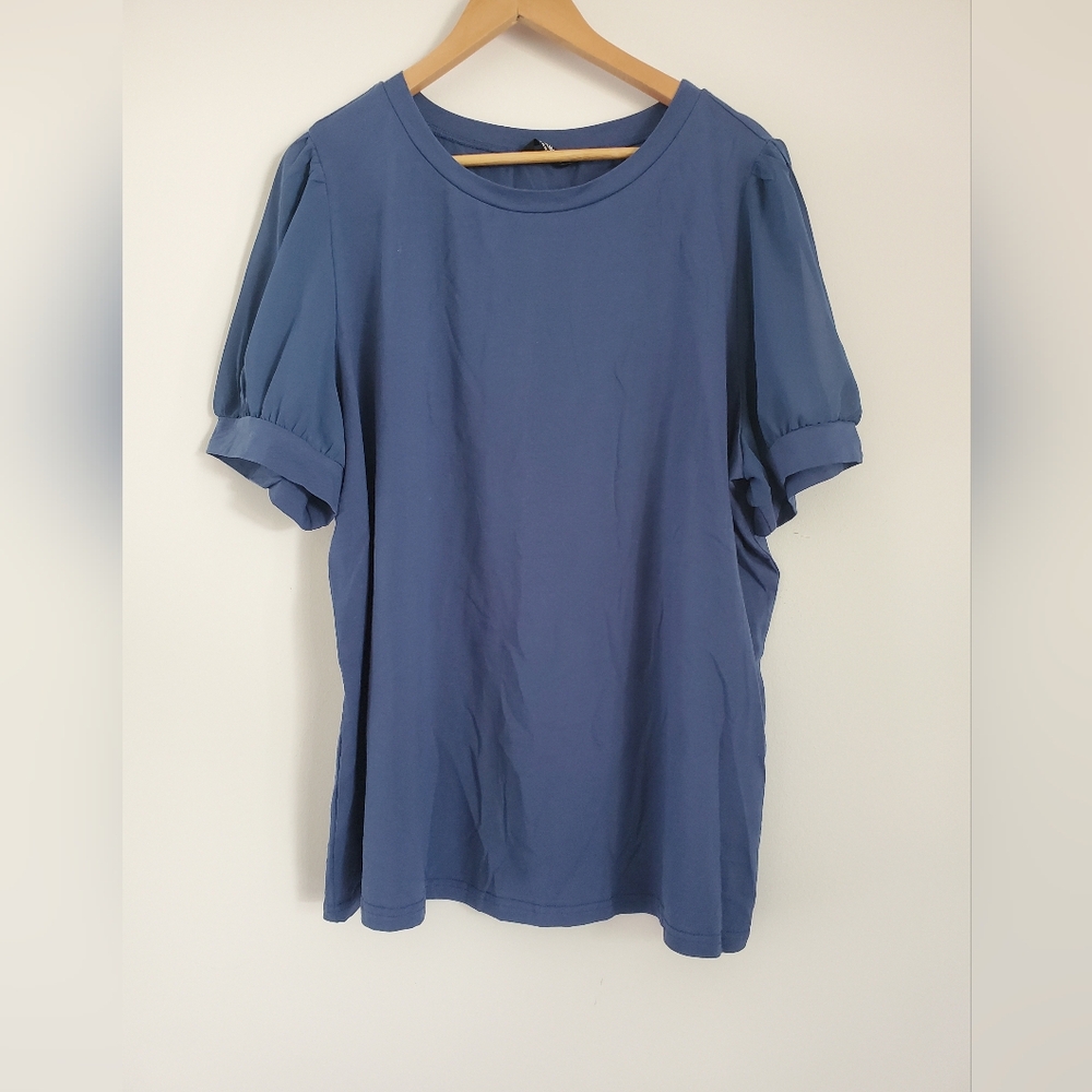 BloomChic Navy Tshirt 18-20